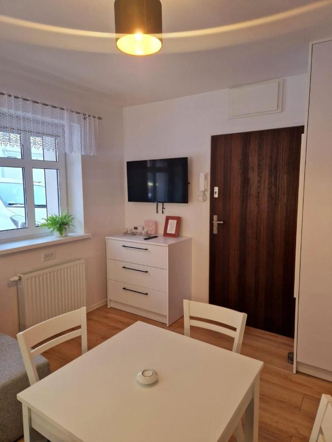 Apartament Przy Deptaku Еленя-Гура Экстерьер фото